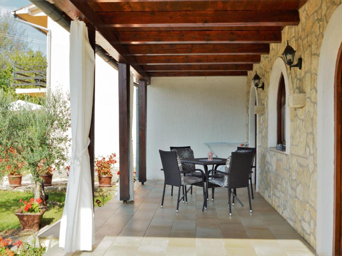 Holiday Home Cekic - Roj506 By Interhome Sosici Eksteriør bilde